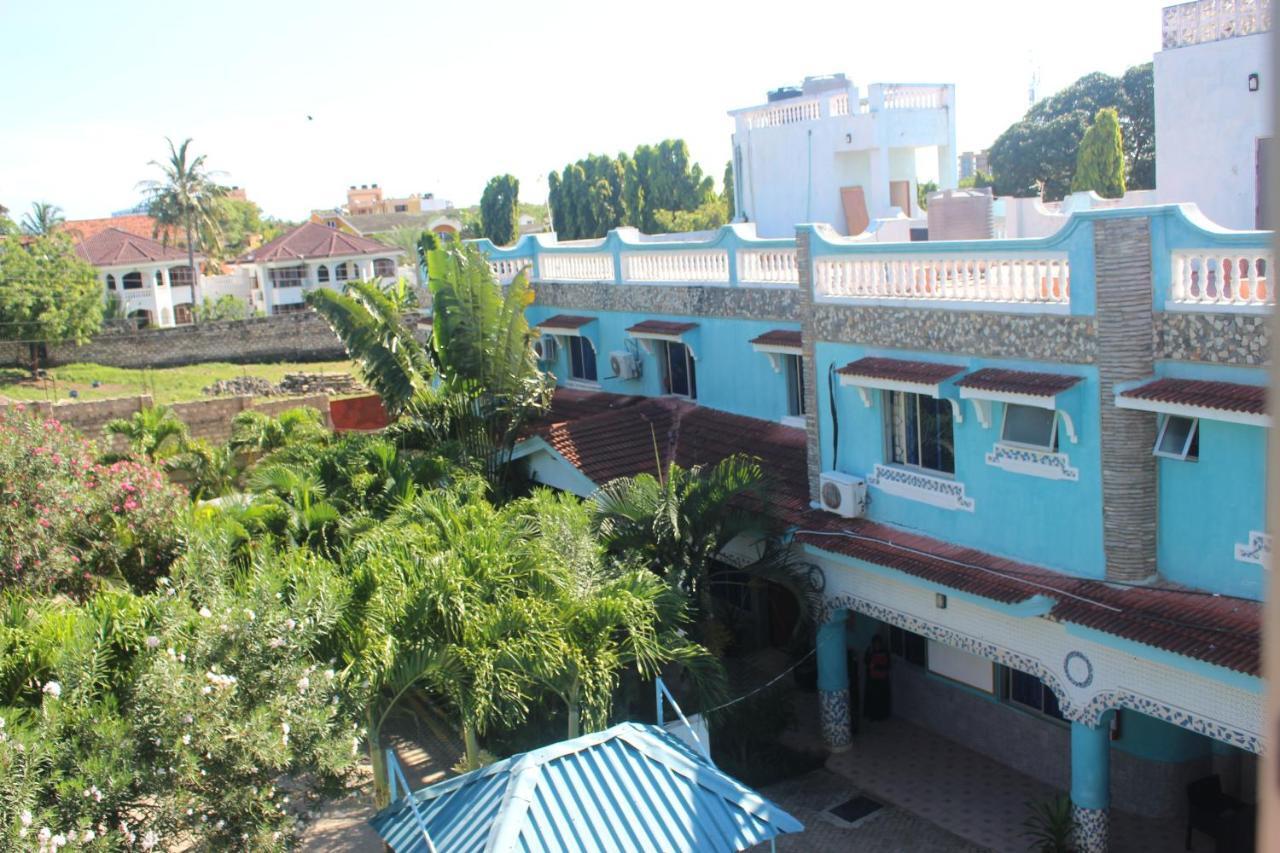 Chamiachi Hotel & Apartments Bamburi Exterior photo