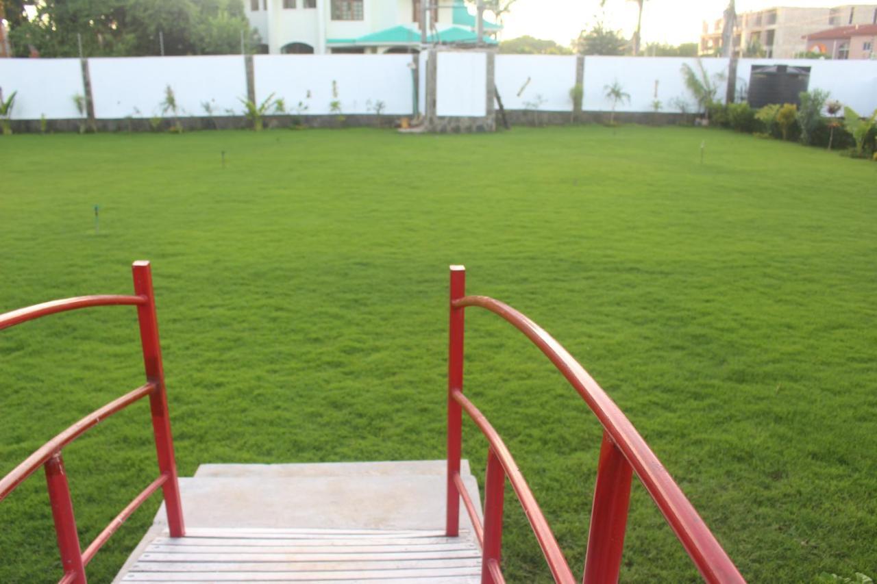 Chamiachi Hotel & Apartments Bamburi Exterior photo