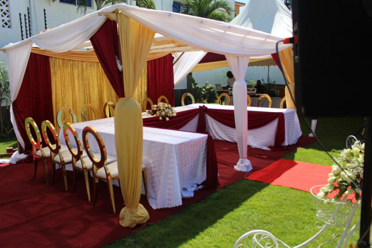 Chamiachi Hotel & Apartments Bamburi Exterior photo