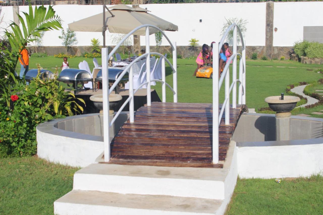 Chamiachi Hotel & Apartments Bamburi Exterior photo